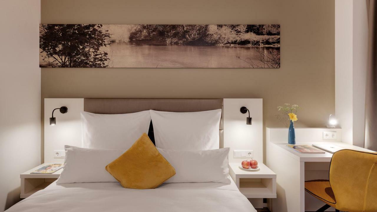 Amper Art Hotel Fuerstenfeldbruck Exterior photo